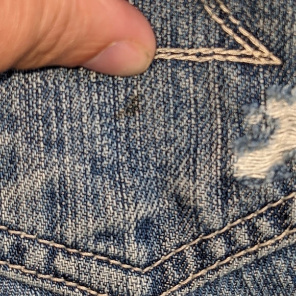 AEO Cutoff Distressed Shorts Sz 4 - Picture 4 of 10